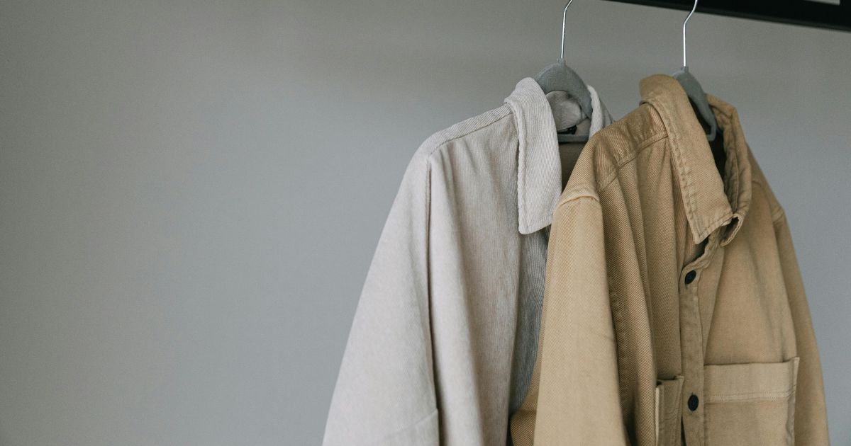 How to Move Hanging Clothes: Tips for a Wrinkle-Free Arrival